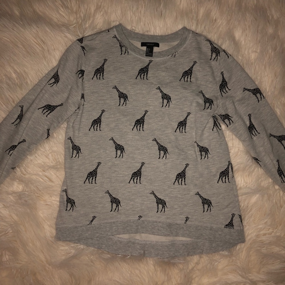 Forever 21 Grey long sleeve giraffe shirt.